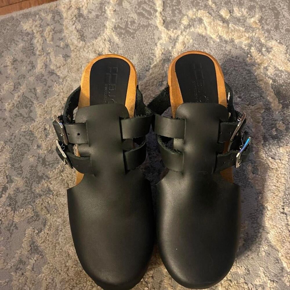 Babybjorn Women's Black Clogs